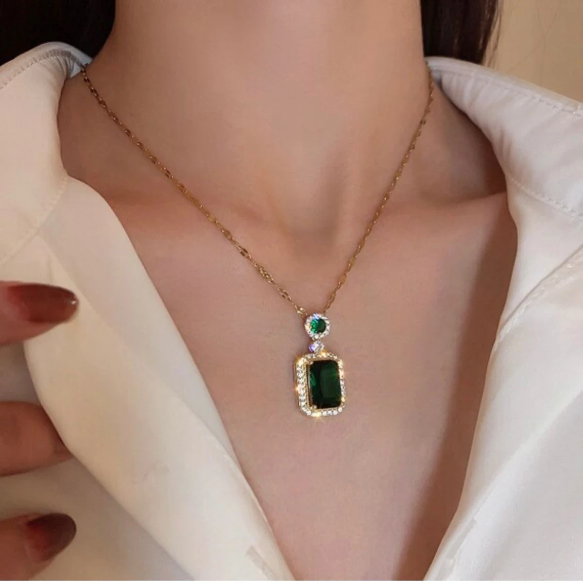 Golden squre green Nacklace Elegant Clavicle chain for women